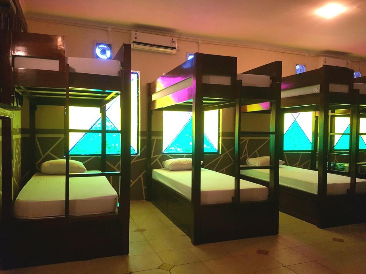 Sunrise Backpacker Hostel Nusa Dua  Bagian luar foto