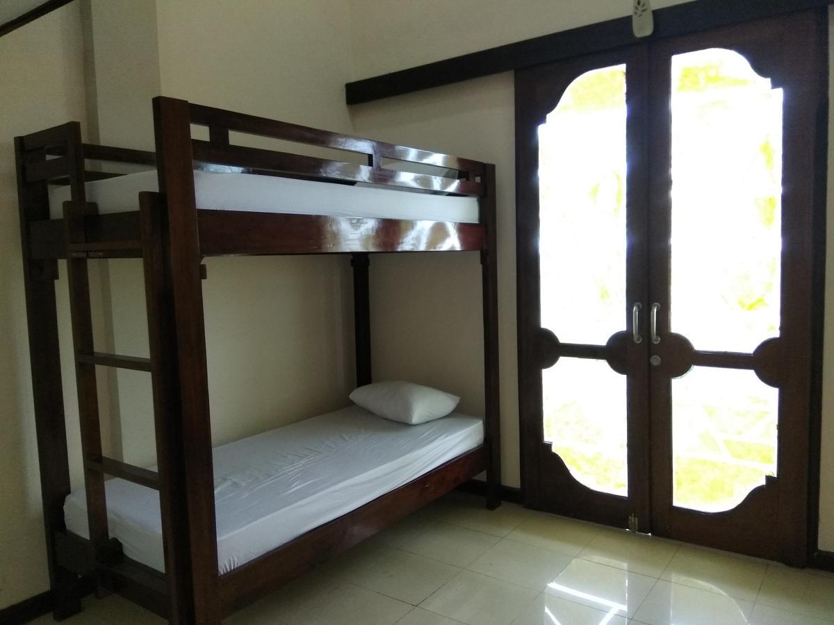 Sunrise Backpacker Hostel Nusa Dua  Bagian luar foto