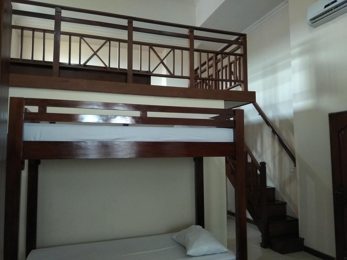 Sunrise Backpacker Hostel Nusa Dua  Bagian luar foto