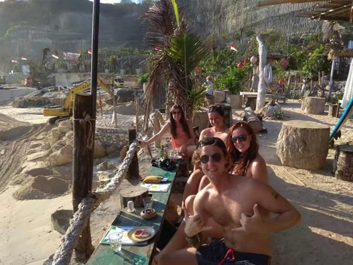 Sunrise Backpacker Hostel Nusa Dua  Bagian luar foto